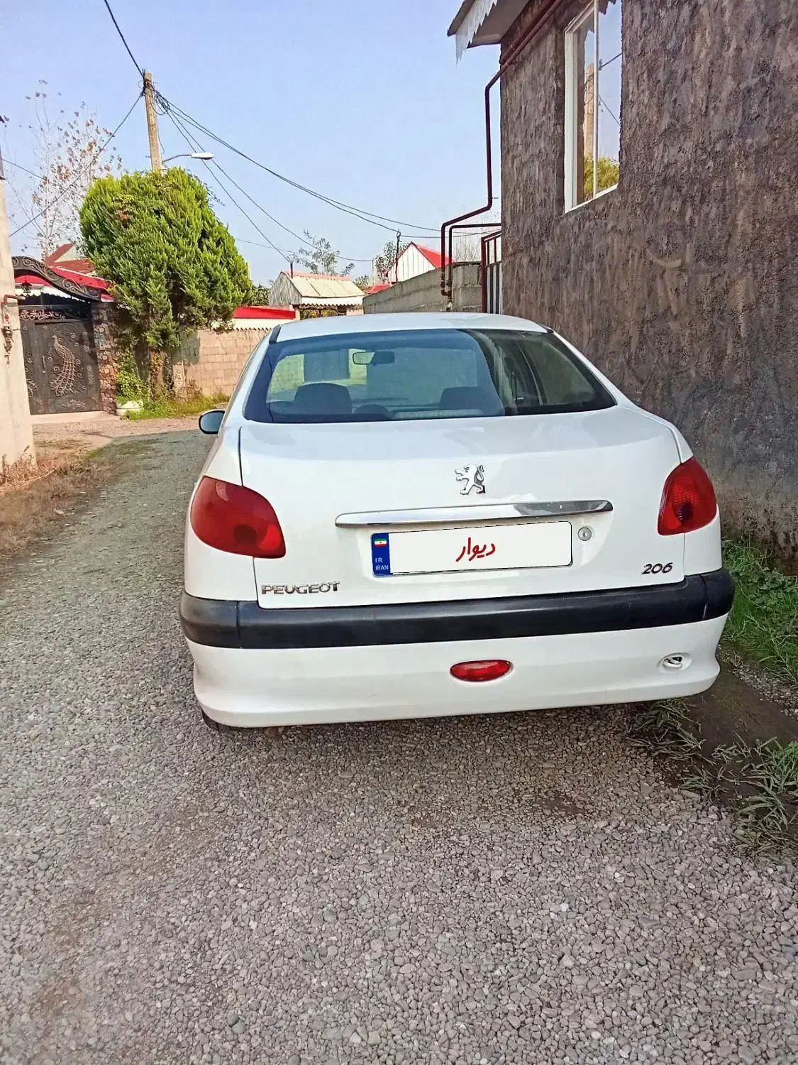 ۲۰۶ موتور بزرگ|خودرو سواری و وانت|رشت, فرودگاه سردار جنگل رشت|دیوار