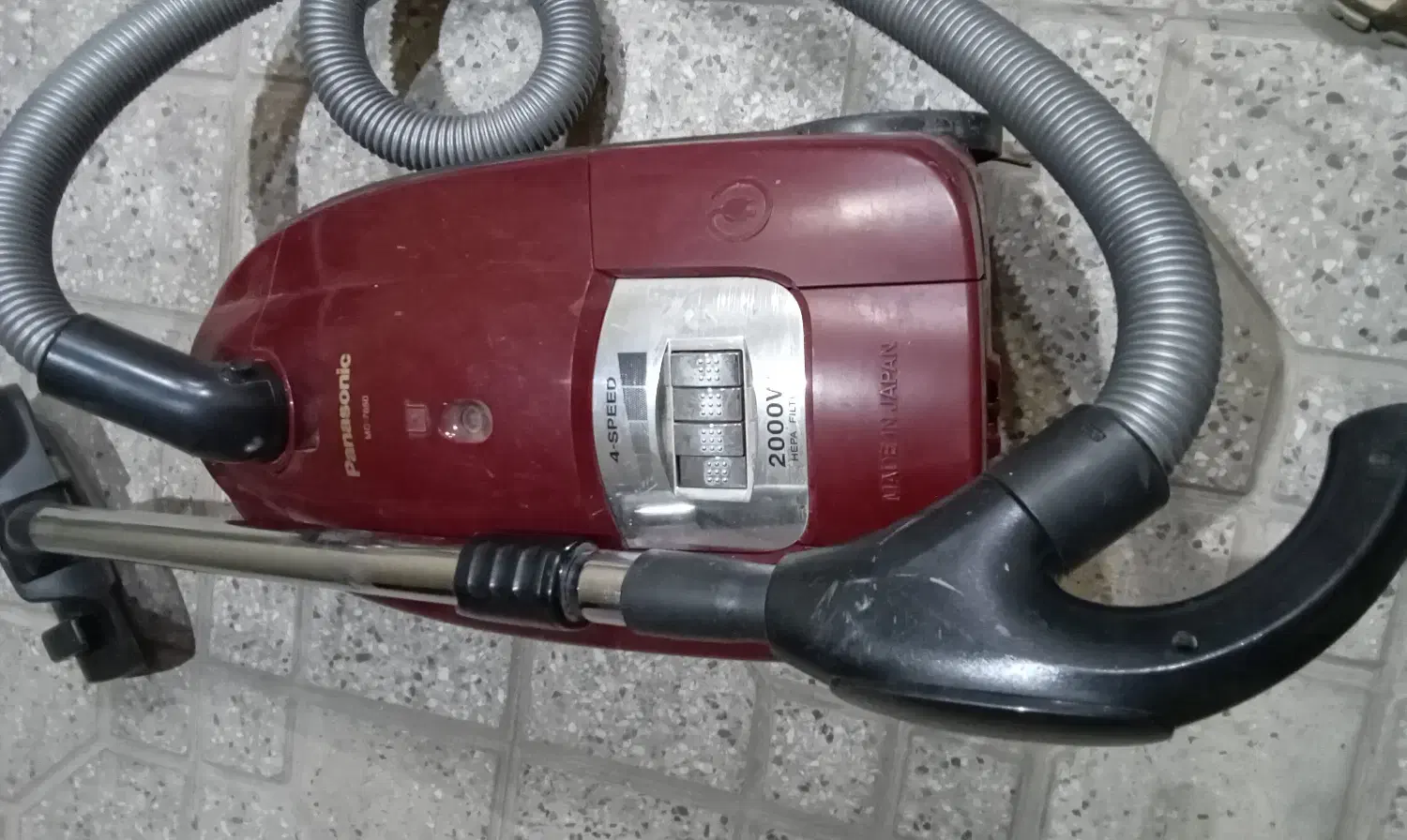 جاروبرقی پاناسونیک ۲۰۰۰وات|جاروبرقی، جارو شارژی، بخارشو|اصفهان, جاوان|دیوار