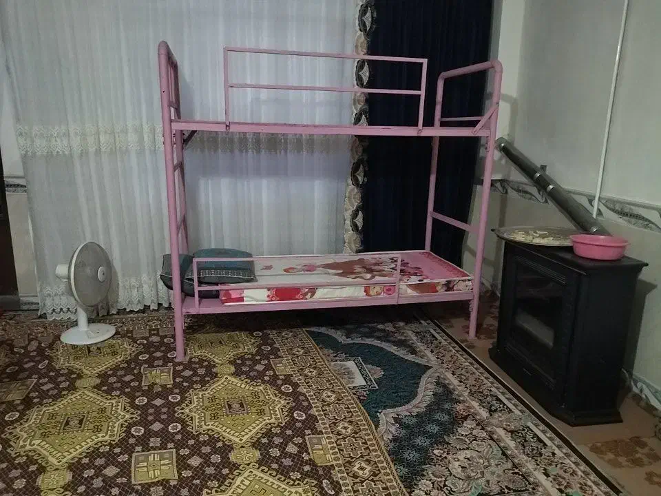 تخت آهنی دوطبقه|تخت و سرویس خواب|رضویه, |دیوار