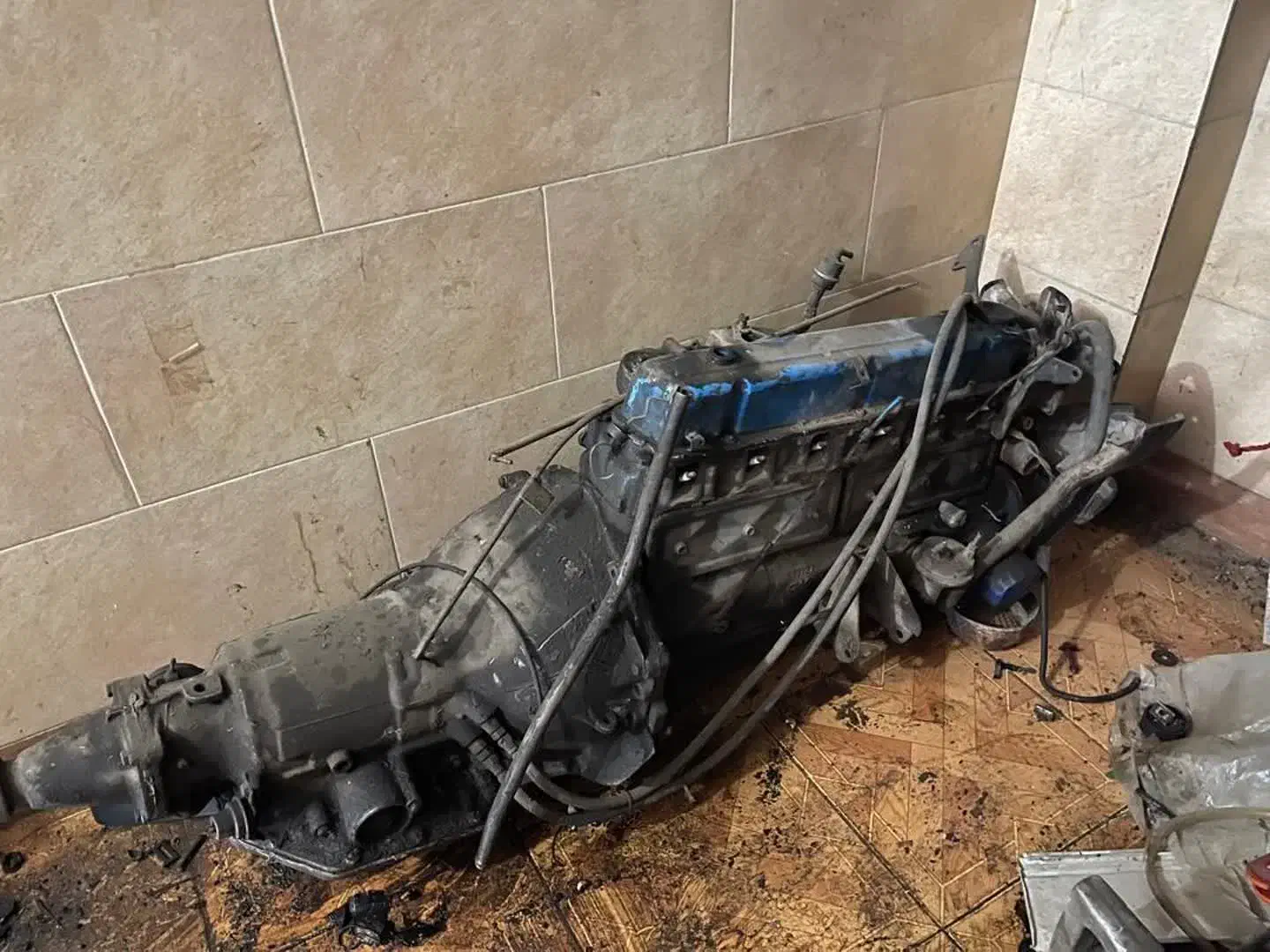 موتور 6 سیلندر شورلت نوا با گیربکس اتوماتیک|قطعات یدکی و لوازم جانبی|ساری, |دیوار