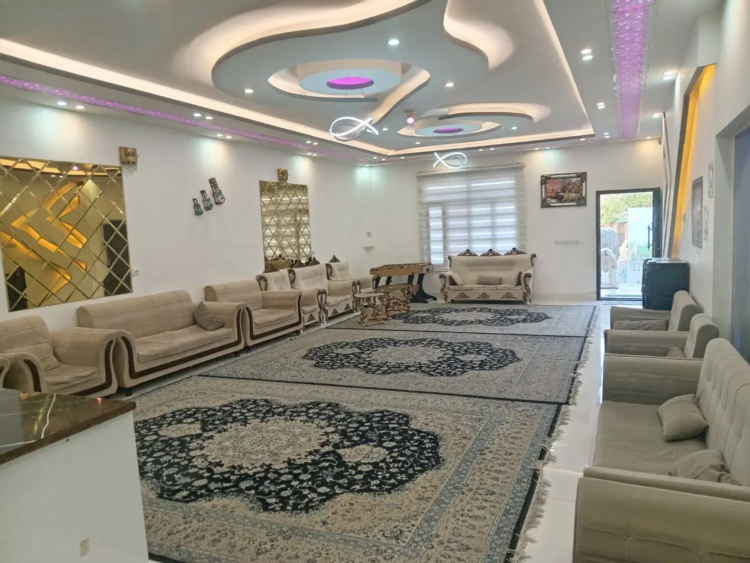 سوئیت، باغ ویلا استخردار سرپوشیده|اجارهٔ کوتاه‌مدت ویلا و باغ|مشهد, تبادکان|دیوار