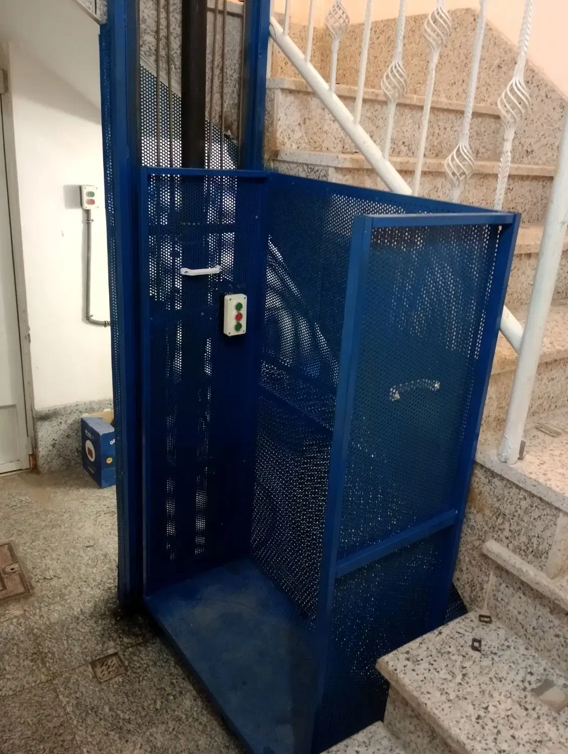 ساخت ونصب آسانسور و بالابر هیدرولیک|ماشینآلات صنعتی|خمینیشهر, |دیوار