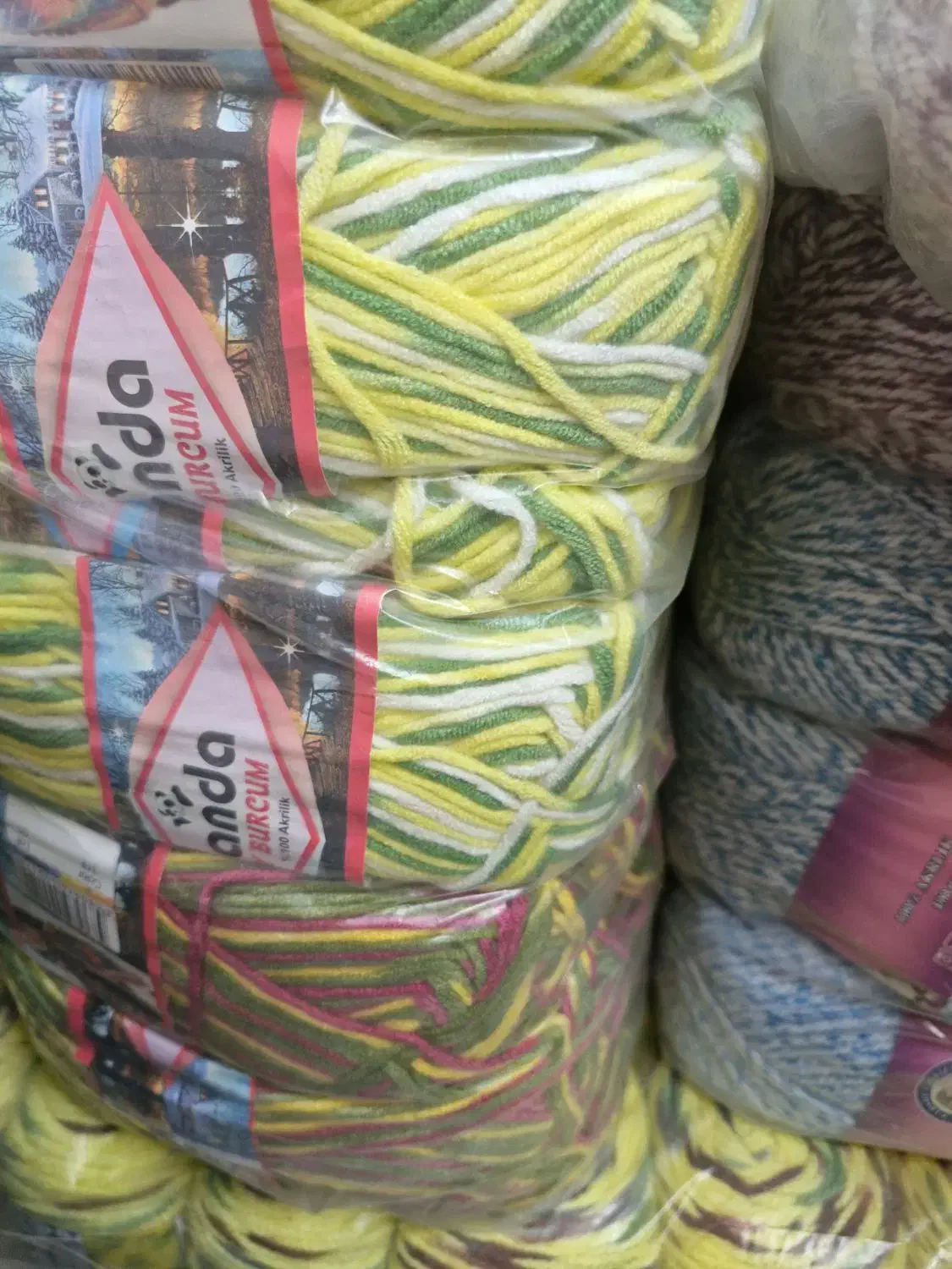 تعدادی کاموا ترک و ایرانی و میل بافتنی|لوازم خیاطی و بافتنی|گنبد کاووس, |دیوار