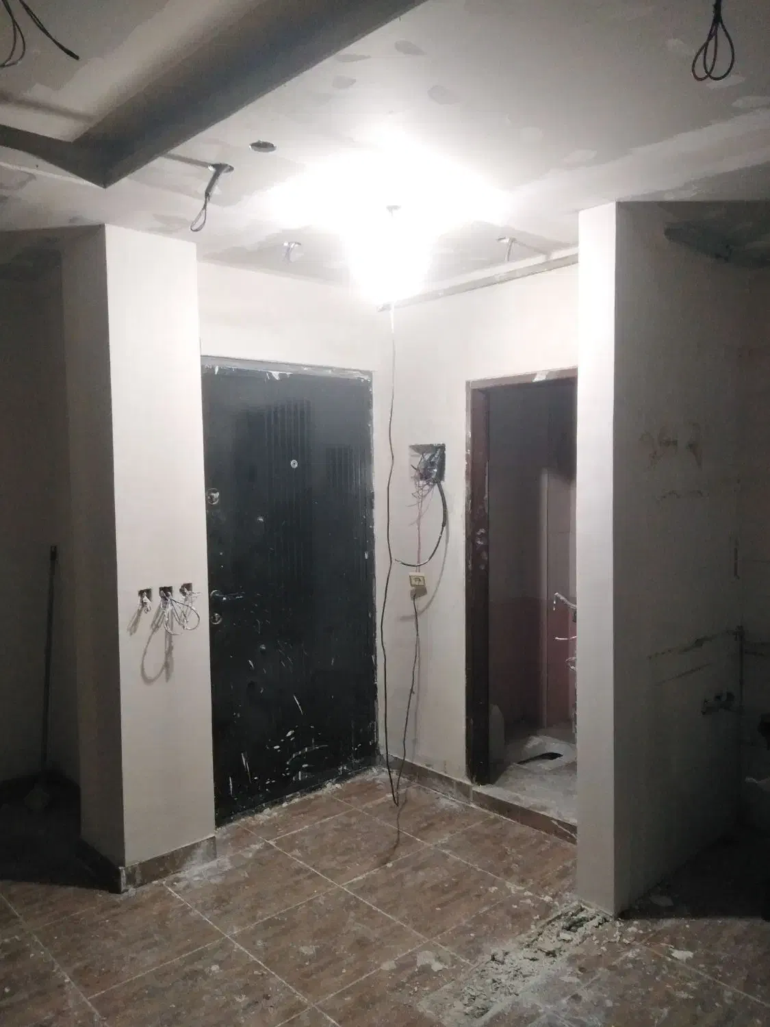 لکه گیری وترمیم ساختمان و بند کشی داخل سرویسها|خدمات پیشه و مهارت|رشت, چله خانه|دیوار