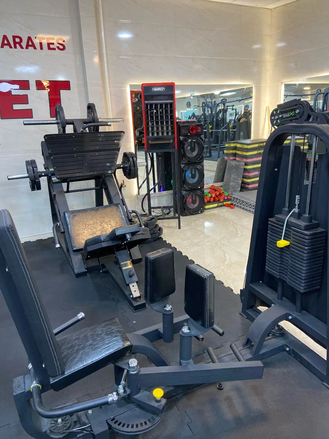 باشگاه بدنسازی جاروکش|تجهیزات ورزشی|لاهیجان, گلستان|دیوار