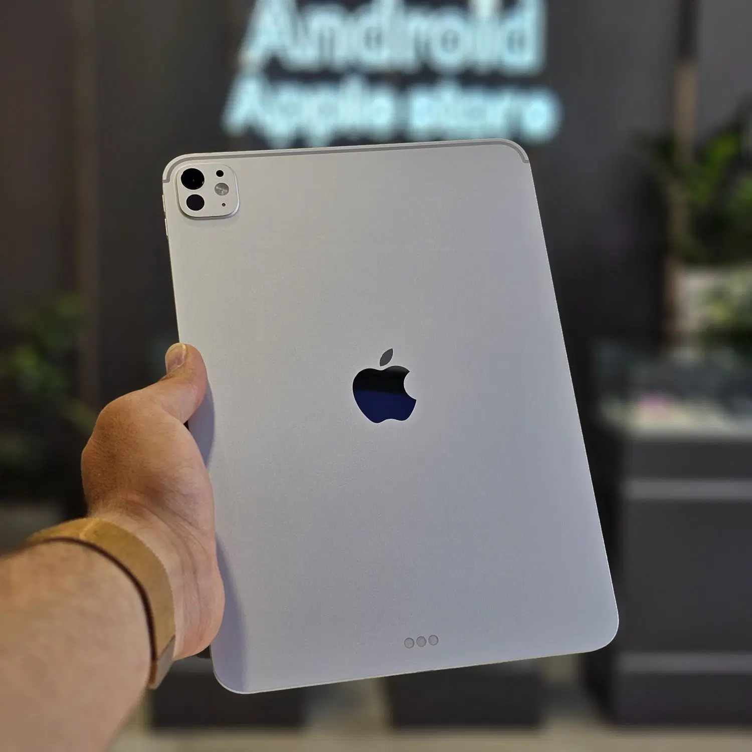 ipad Pro M5 فقط آنباکس اندروید اپل استور|تبلت|شیراز, خلیلی|دیوار