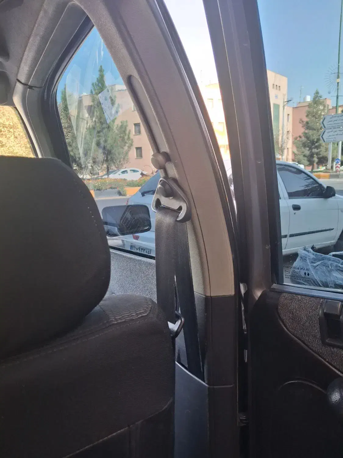 شیشه دودی اتومبیل زیر قیمت کله بازار با ضمانت|خدمات موتور و ماشین|قم, شهرک امام حسن|دیوار