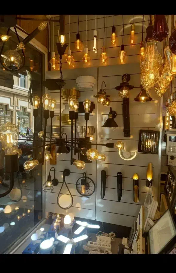 برقکار نصب انواع آیفون تصویری و لوستر رفع اتصالی|خدمات پیشه و مهارت|نیشابور, ۲۲ بهمن|دیوار