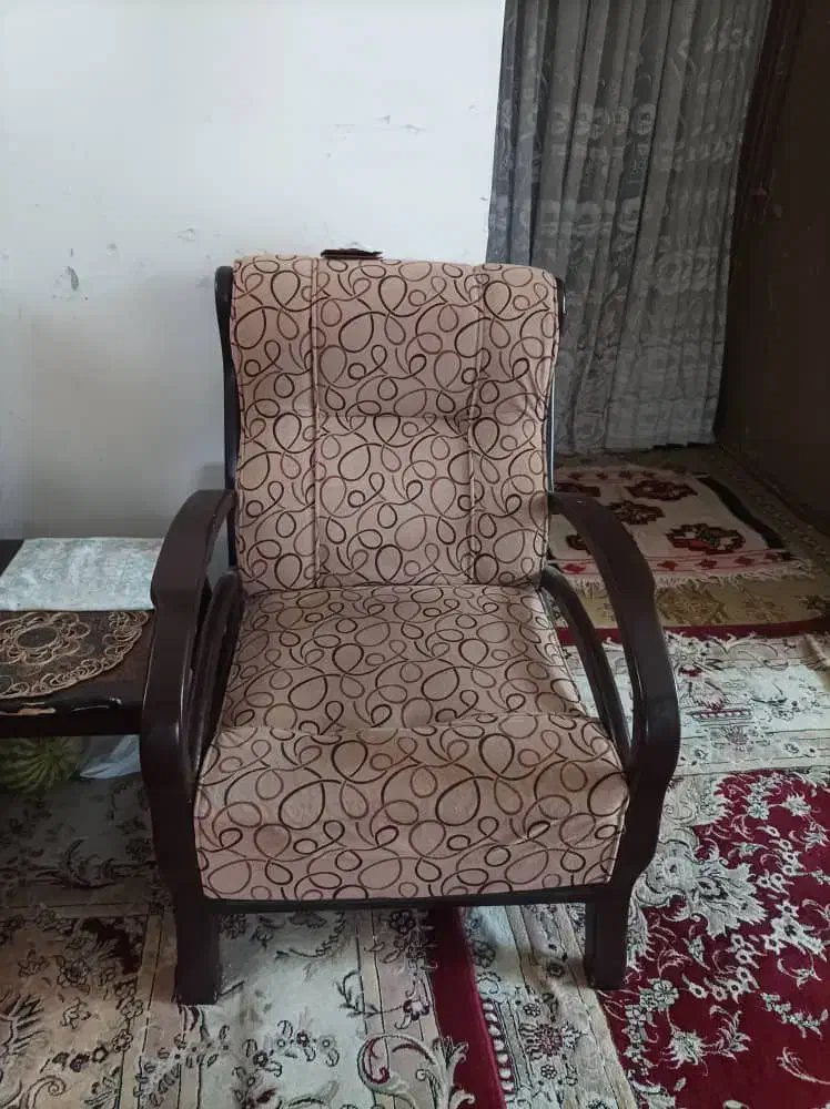 مبل ۷ نفره کلاسک ساده قهوه ای|مبلمان خانگی و میز عسلی|گرگان, |دیوار