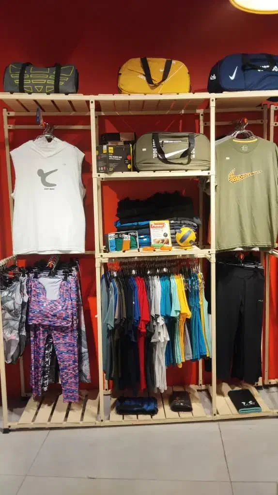 فروشنده پوشاک ورزشی|استخدام خدمات فروشگاه و رستوران|رامسر, |دیوار