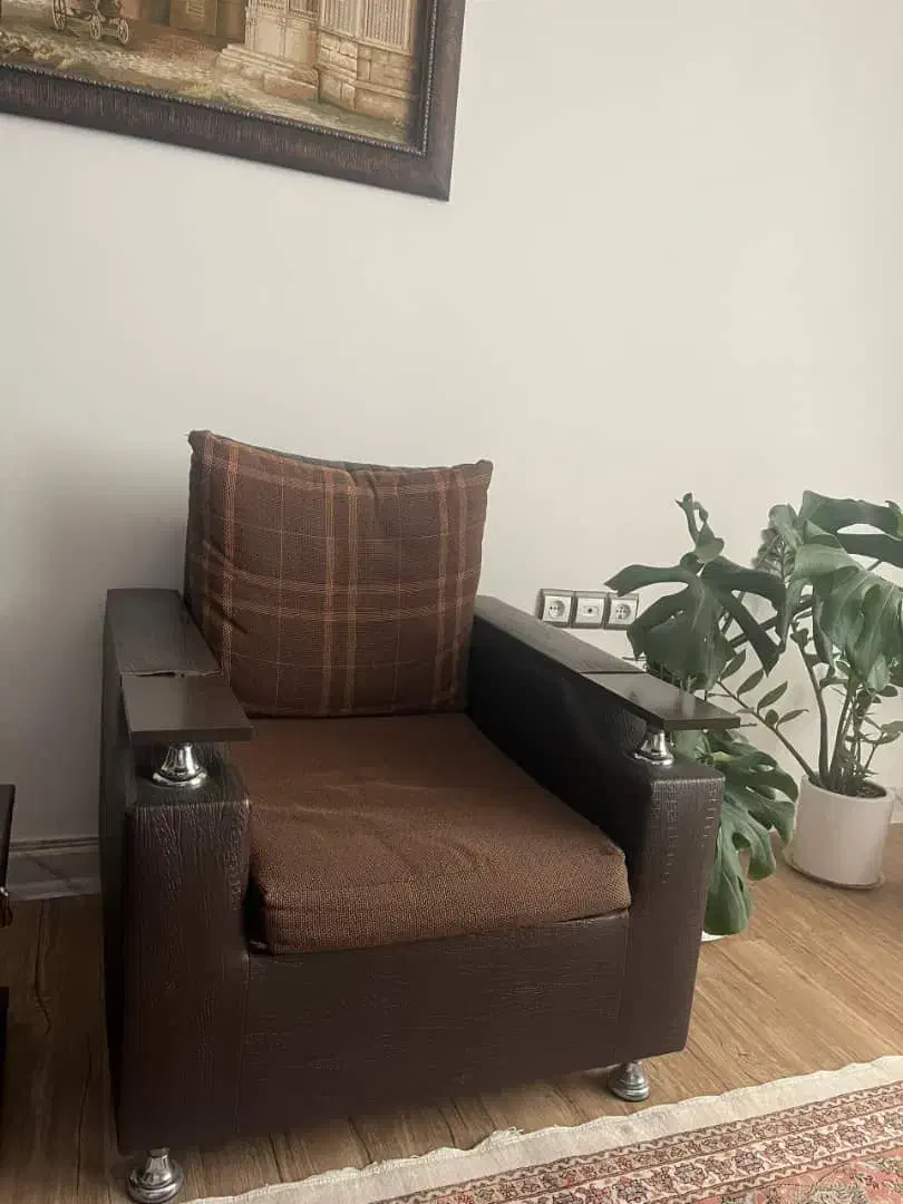 مبل راحتی|مبلمان خانگی و میز عسلی|هشتگرد, شهرک بعثت|دیوار