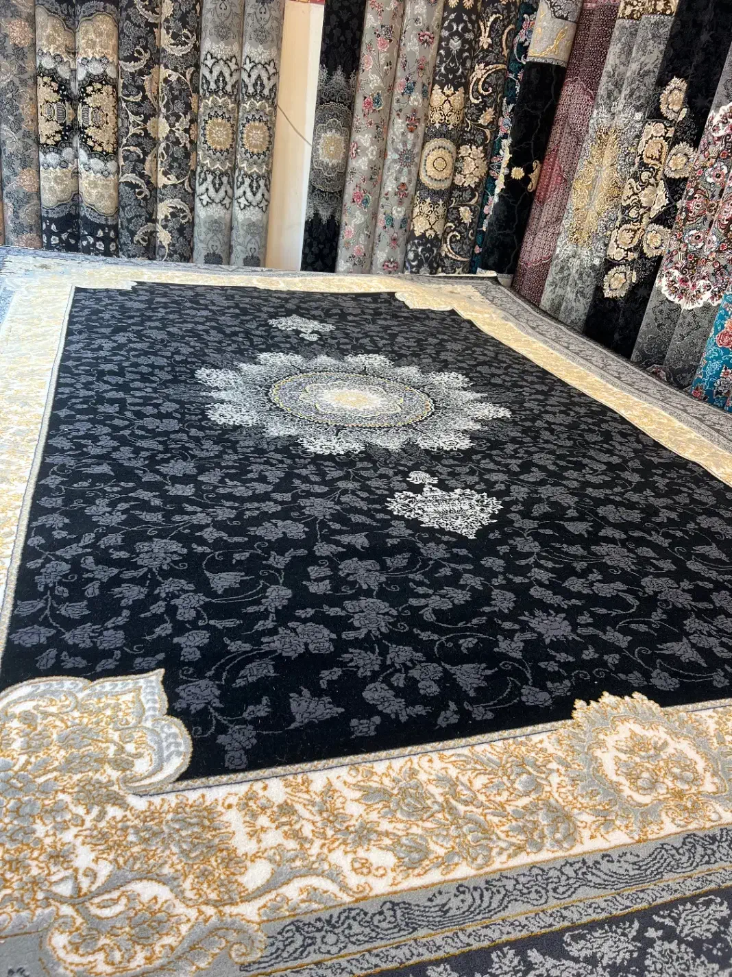 فرش زهک بارجدید کنار داروخانه|فرش|زهک, |دیوار