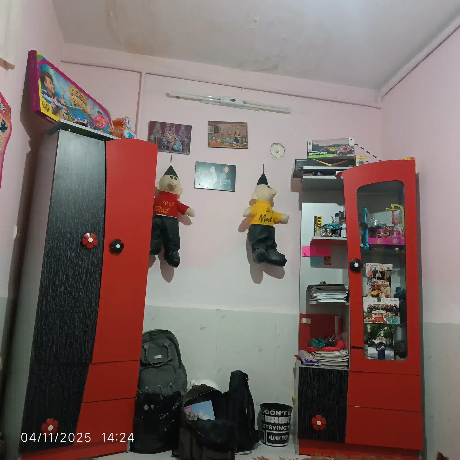 کمد لباس با ویترین|اسباب و اثاث بچه|طرقبه, |دیوار