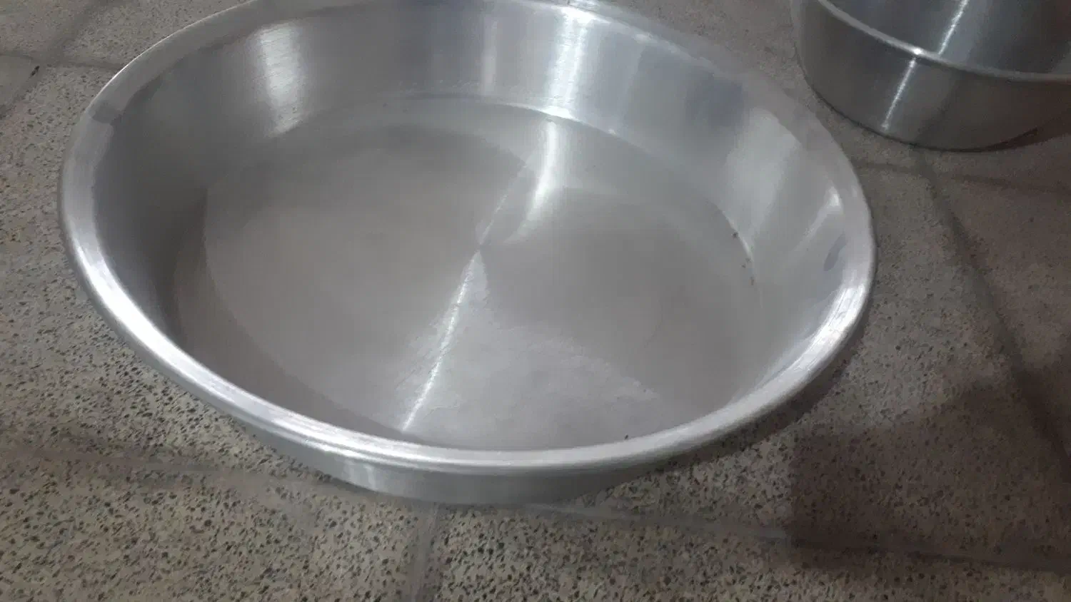 ظرف روی|ظروف پخت‌وپز|یزد, |دیوار