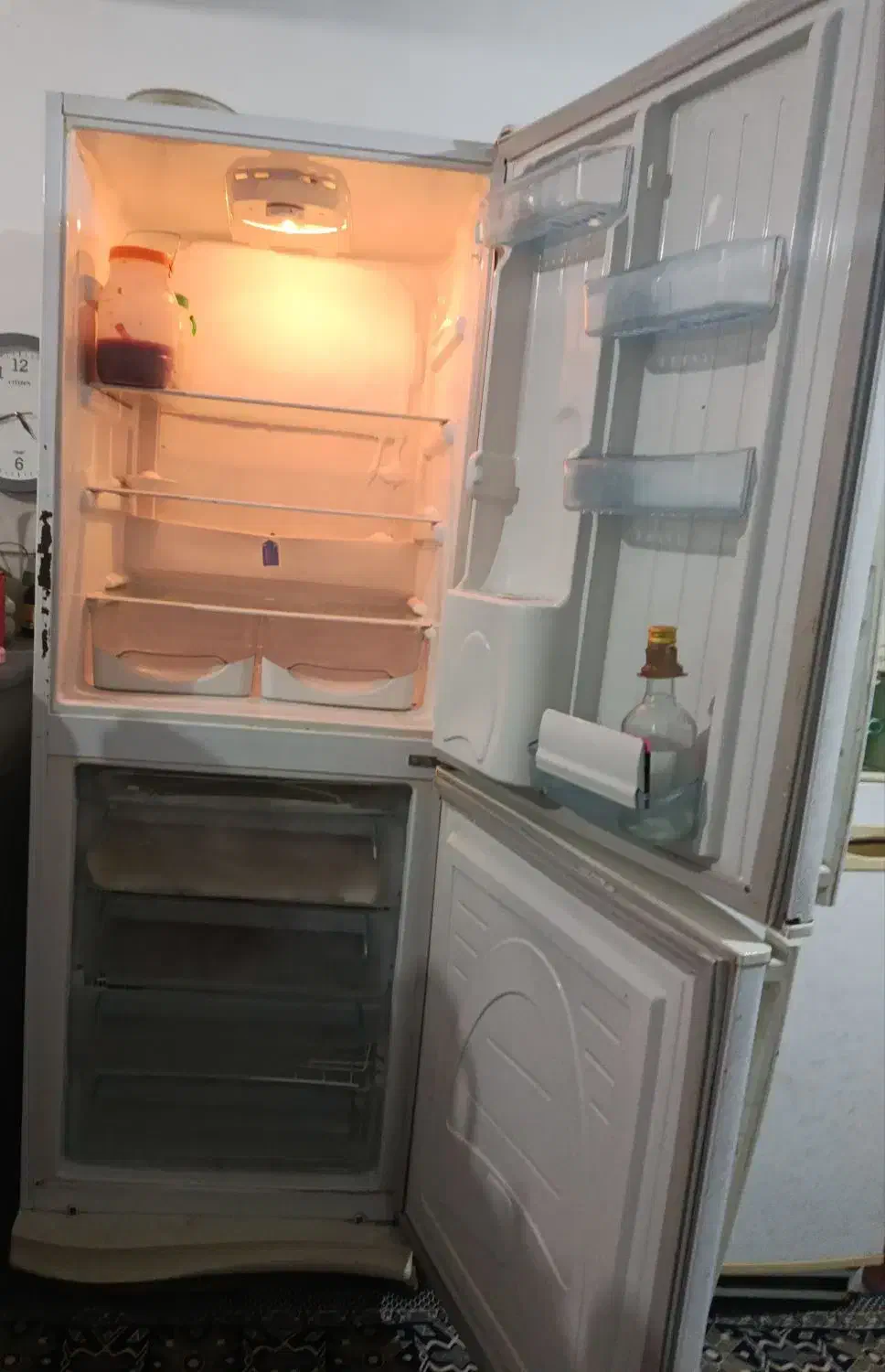 فروشی|یخچال و فریزر|پردیس, سیاه سنگ|دیوار