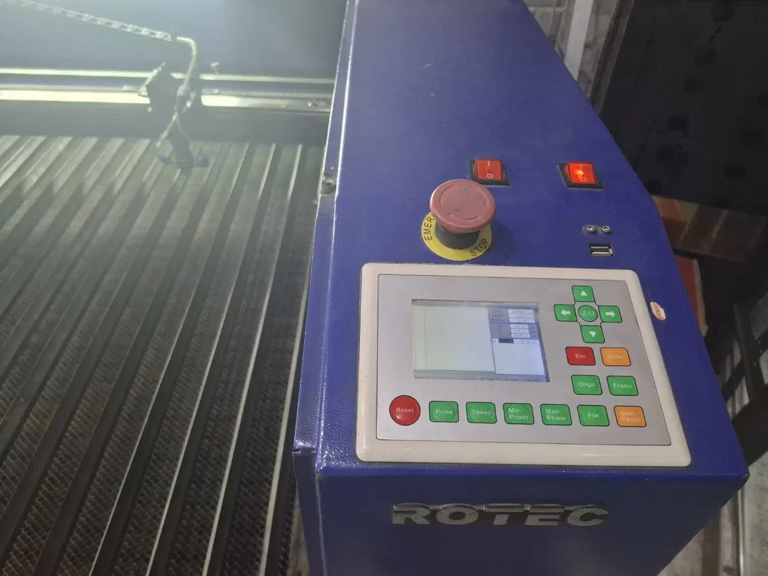 دستگاه برش لیزر روتک وارداتی|ماشینآلات صنعتی|میانه, |دیوار