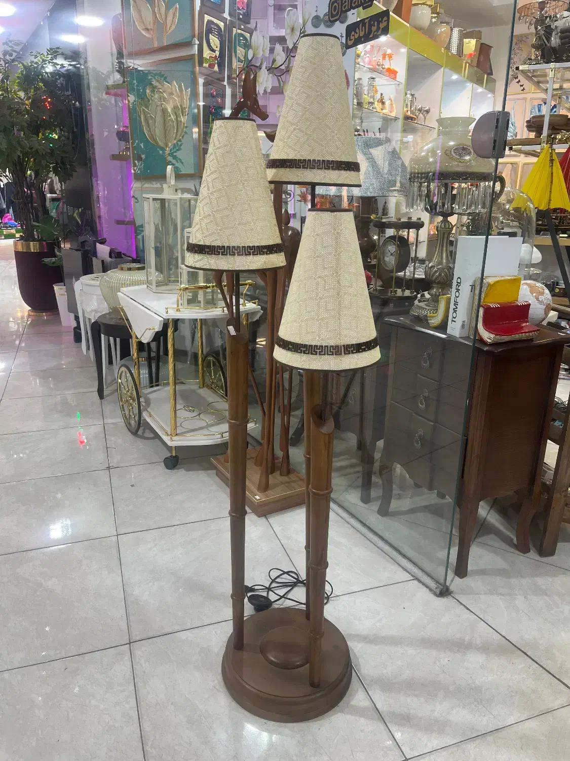 آباژور کنارسالنی|چراغ خواب و آباژور|اراک, |دیوار