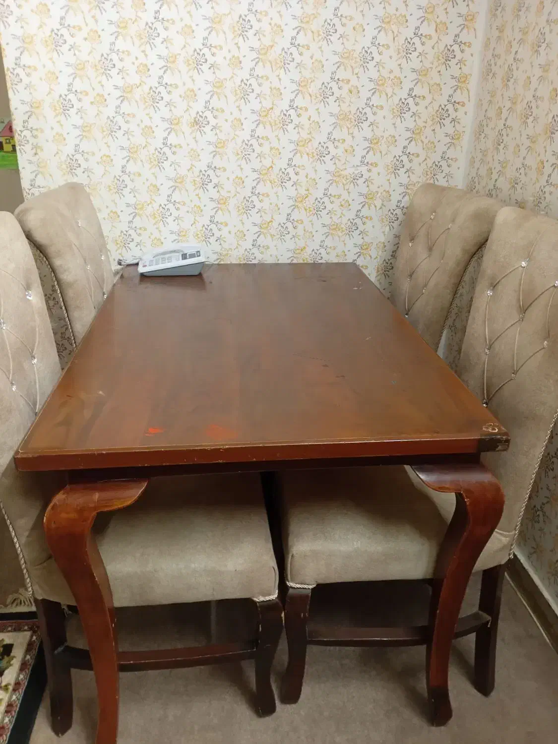 میز غذا خوری چهار نفره همراه چهار صندلی|میز و صندلی غذاخوری|قرچک, باقرآباد|دیوار