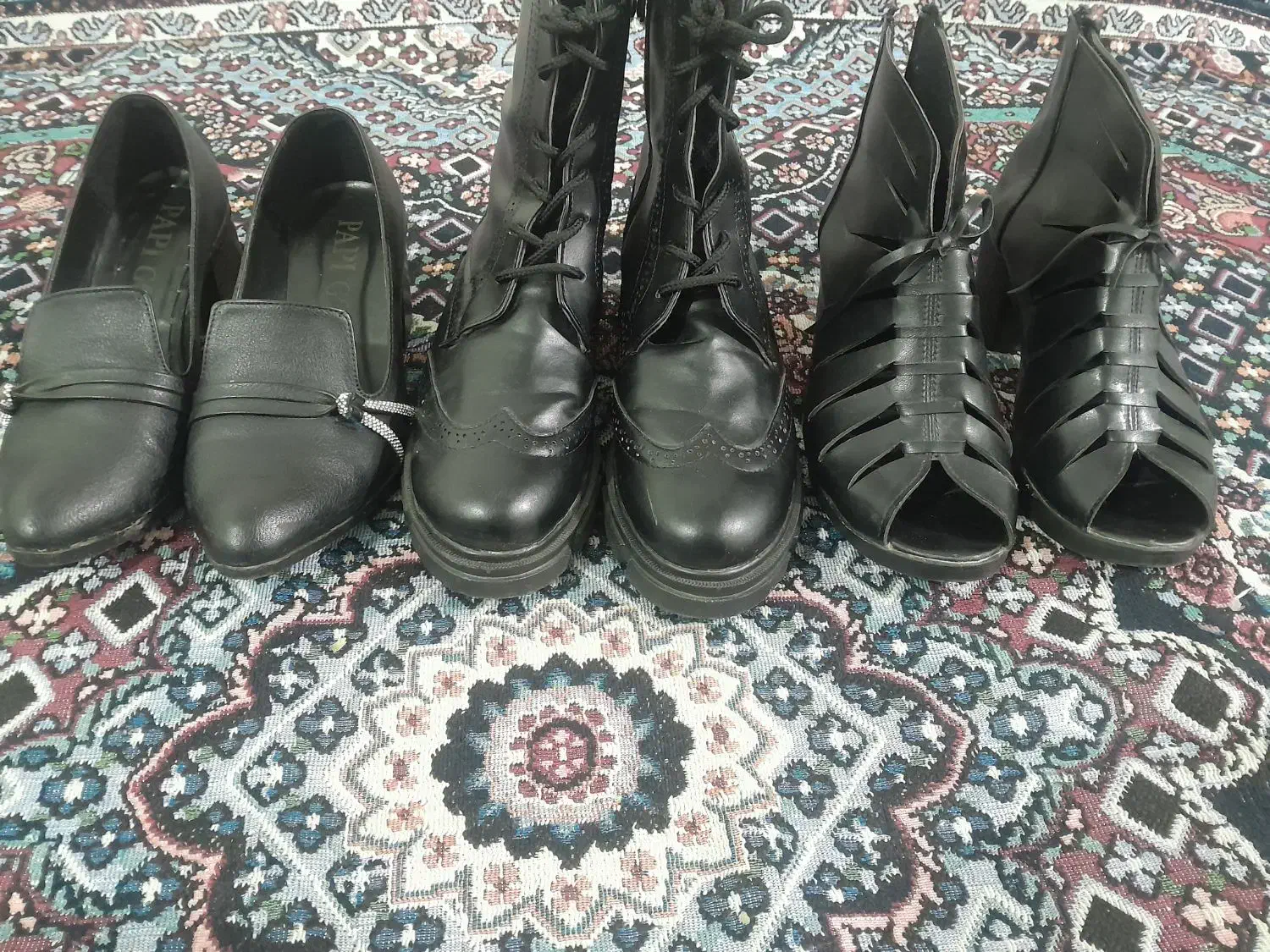 تعدادی کفش زنانه|کیف، کفش، کمربند|بروجرد, |دیوار