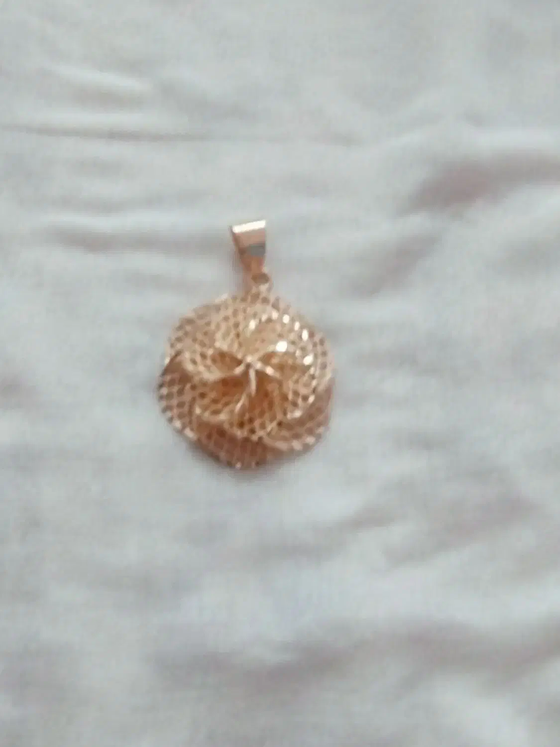 گردنبد،رنگ‌ثابت،به‌همراه‌زنجیر|بدلیجات|گنبد کاووس, |دیوار