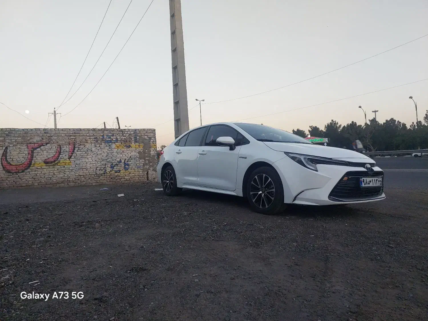 توتوتا لوین هیبریدی|خودرو سواری و وانت|تبریز, |دیوار