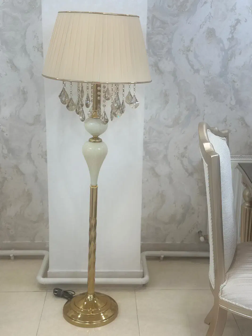 آباژور کریستالی|چراغ خواب و آباژور|تبریز, |دیوار