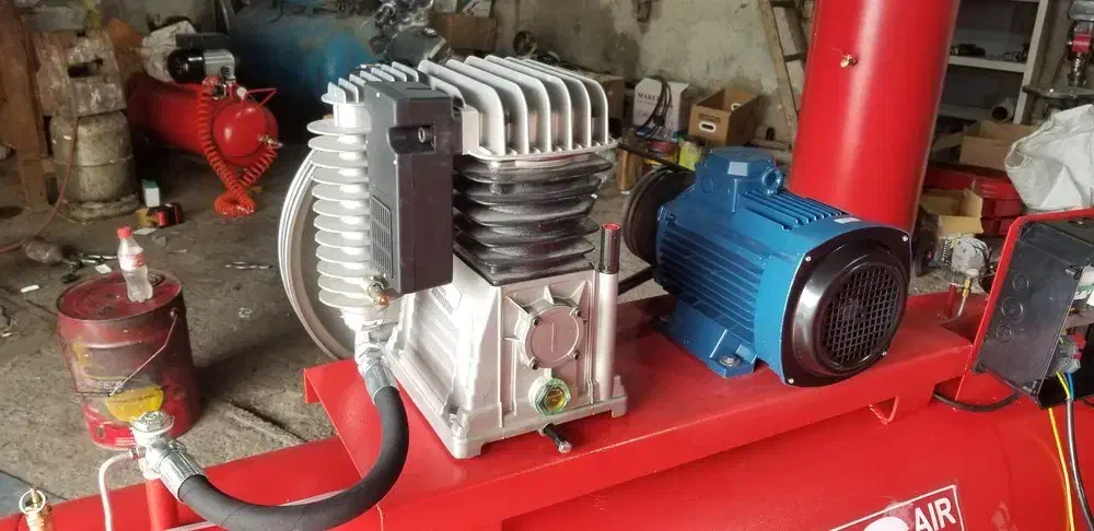 تعمیر کمپرسور ۲۵۰ ، ۳۵۰ ، ۵۰۰، ۱۰۰۰ لیتری|ابزارآلات|نسیم‌شهر, |دیوار