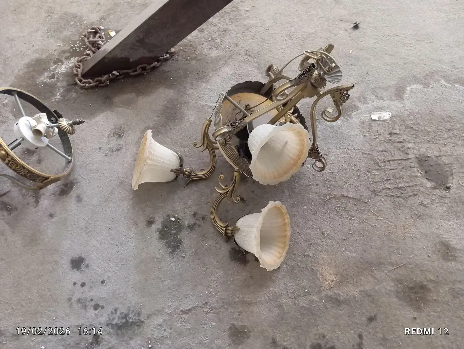 لوستر|لوستر و چراغ آویز|پردیس, فاز ۱|دیوار