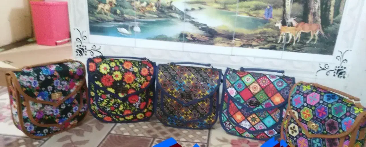 کیف|کیف، کفش، کمربند|دهگلان, |دیوار