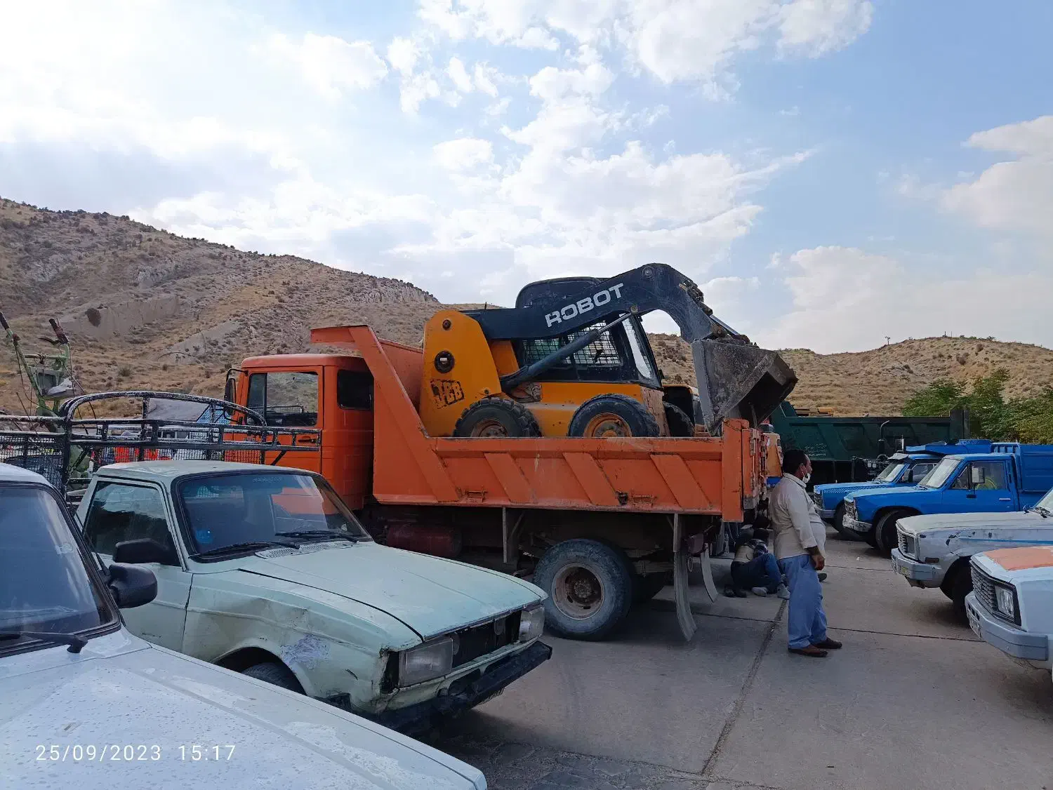 اجاره بابکت و مینی لودر|خدمات حمل و نقل|شیراز, شهرک گلستان|دیوار