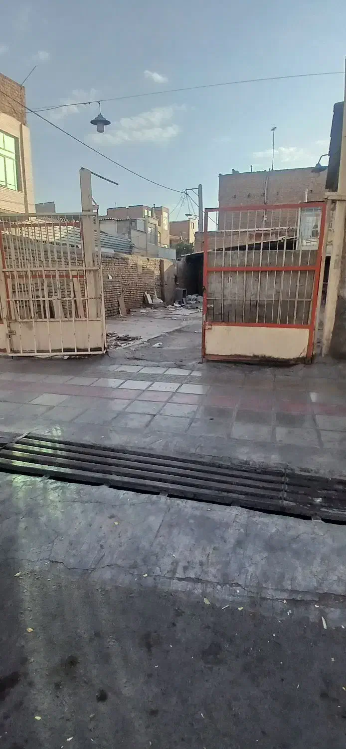 مغازه بحر خیابان امام زاده ابراهیم نبش کوچه۴۸|اجارهٔ مغازه و غرفه|قم, شاه ابراهیم|دیوار