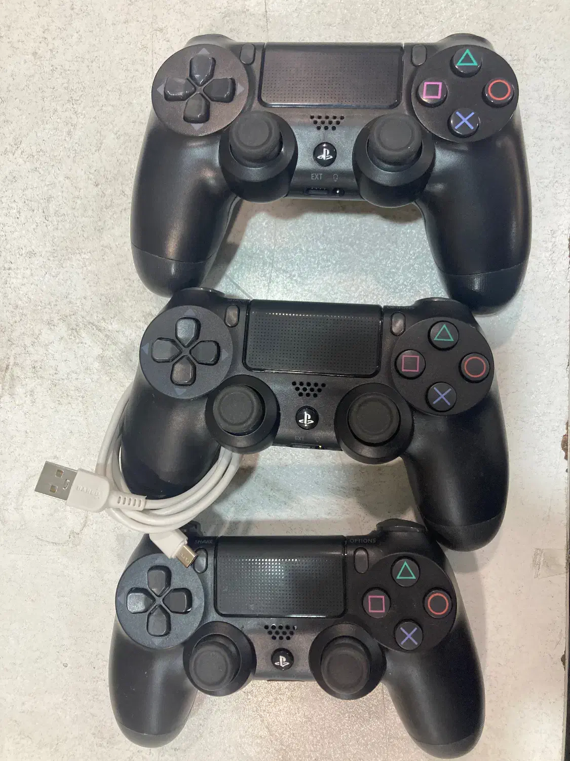 3 عدد دسته کپی ps4 + یک عددکابل|کنسول، بازی ویدئویی و آنلاین|تهران, کیانشهر|دیوار