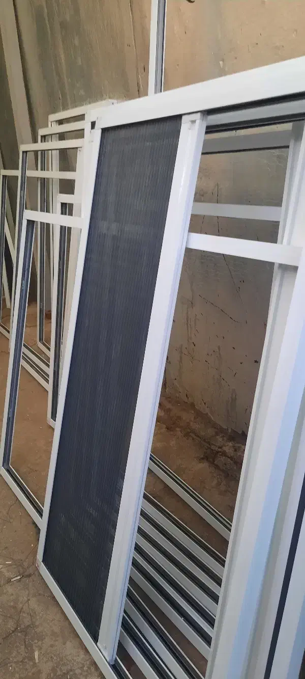 **درب و پنجره توری پلیسه یشل ترکیه**|خدمات پیشه و مهارت|رشت, گلسار|دیوار