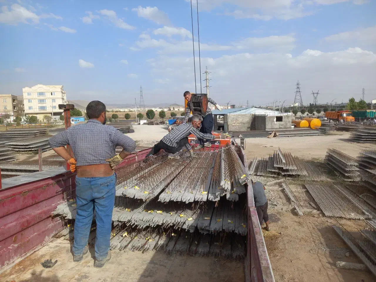 فروش عمده تیرچه صنعتی قطعات بتنی اقساطی|خدمات پیشه و مهارت|اردکان, |دیوار