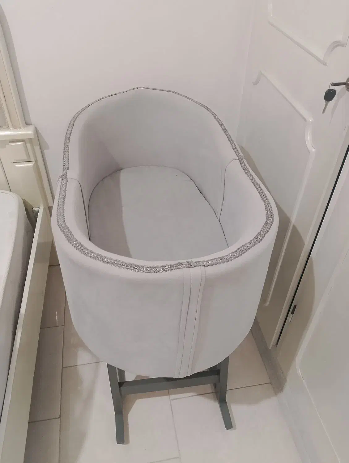 تخت و کریر نوزاد|اسباب و اثاث بچه|رباط‌کریم, رباط‌کریم|دیوار