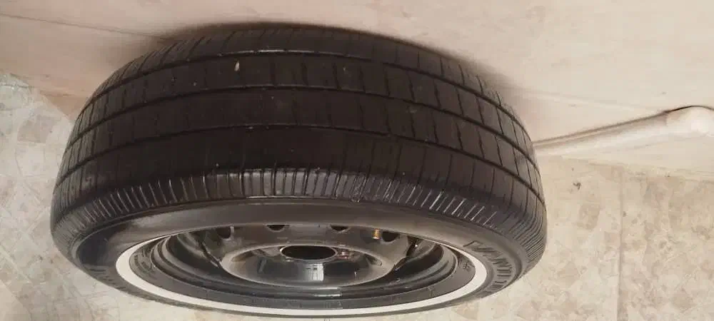 یک جفت لاستیک دور سفید|قطعات یدکی و لوازم جانبی|خرمآباد, |دیوار