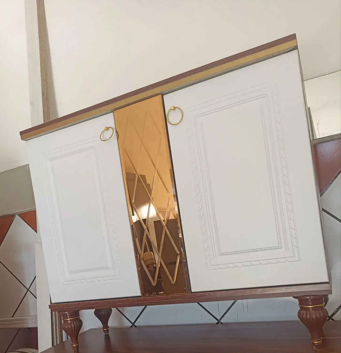 جاکفشی|جاکفشی، کمد، دراور|خرمدره, |دیوار