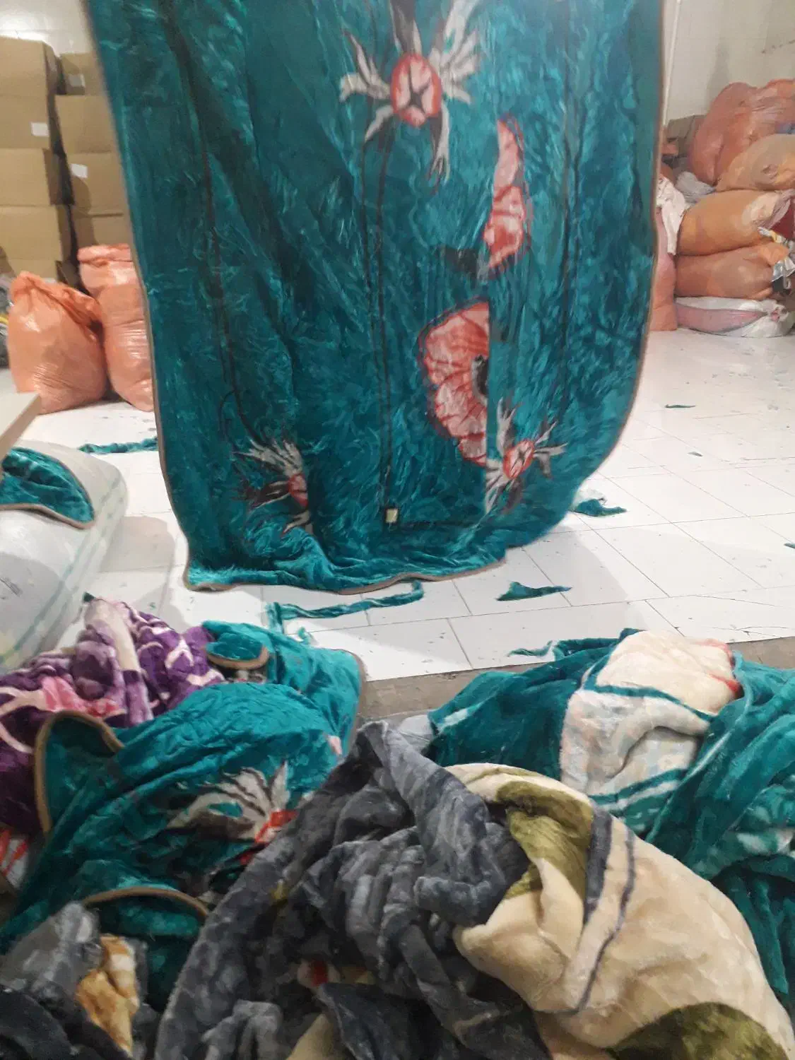 پتو کیلویی ضخیم|رختخواب، بالش، پتو|قم, خداکرم|دیوار