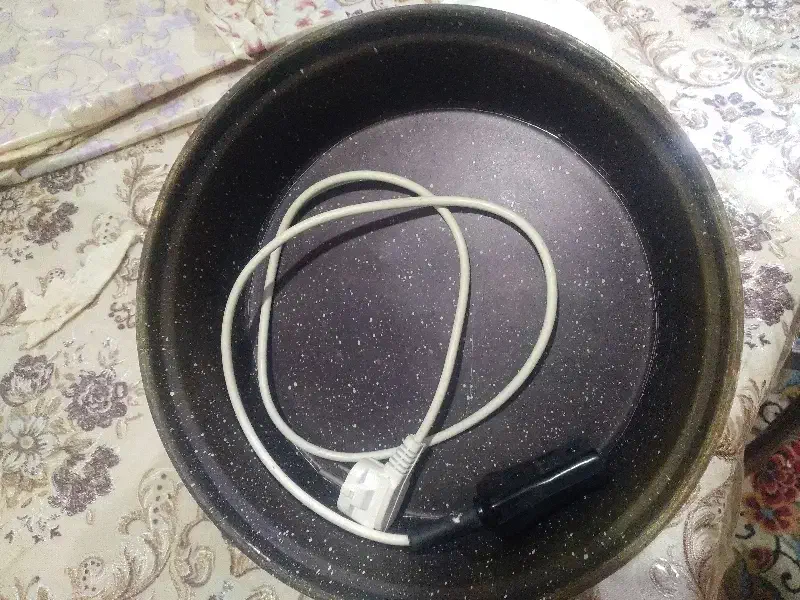 کیک پزبرقی|ظروف پخت‌وپز|مهریز, |دیوار