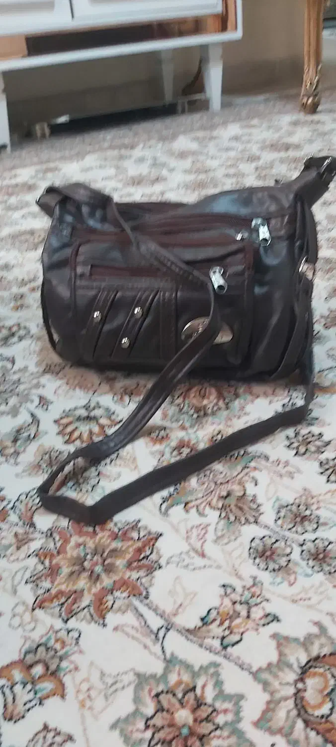 کیف رو دوشی|کیف، کفش، کمربند|ری, جوانمرد قصاب|دیوار