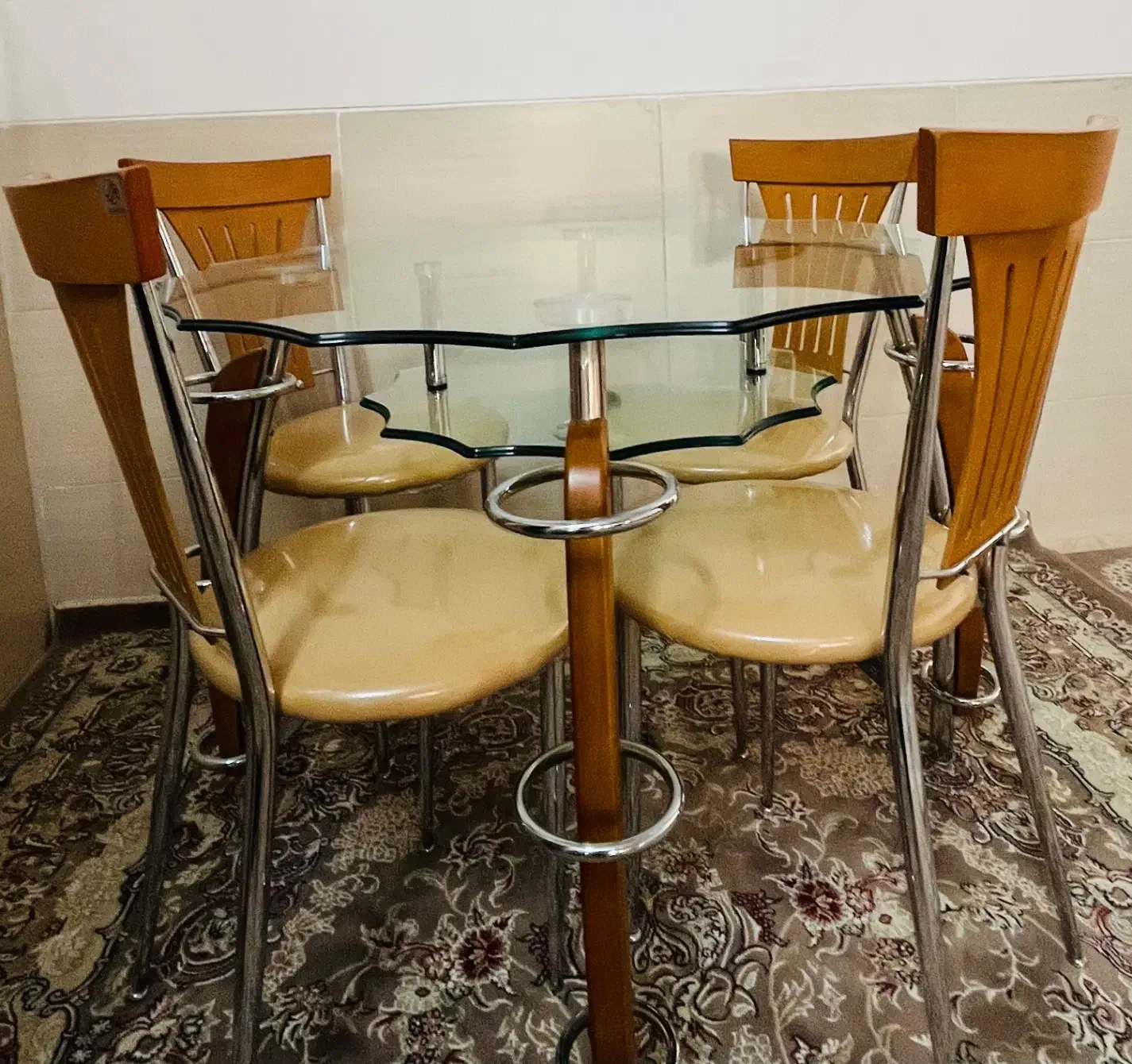 میز و صندلی|میز و صندلی غذاخوری|یزد, |دیوار