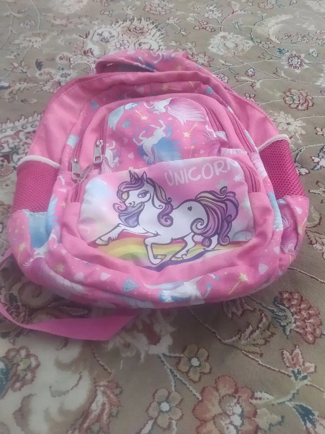 کیف مدرسه دخترانه|کیف، کفش، کمربند|شیروان (خراسان), |دیوار