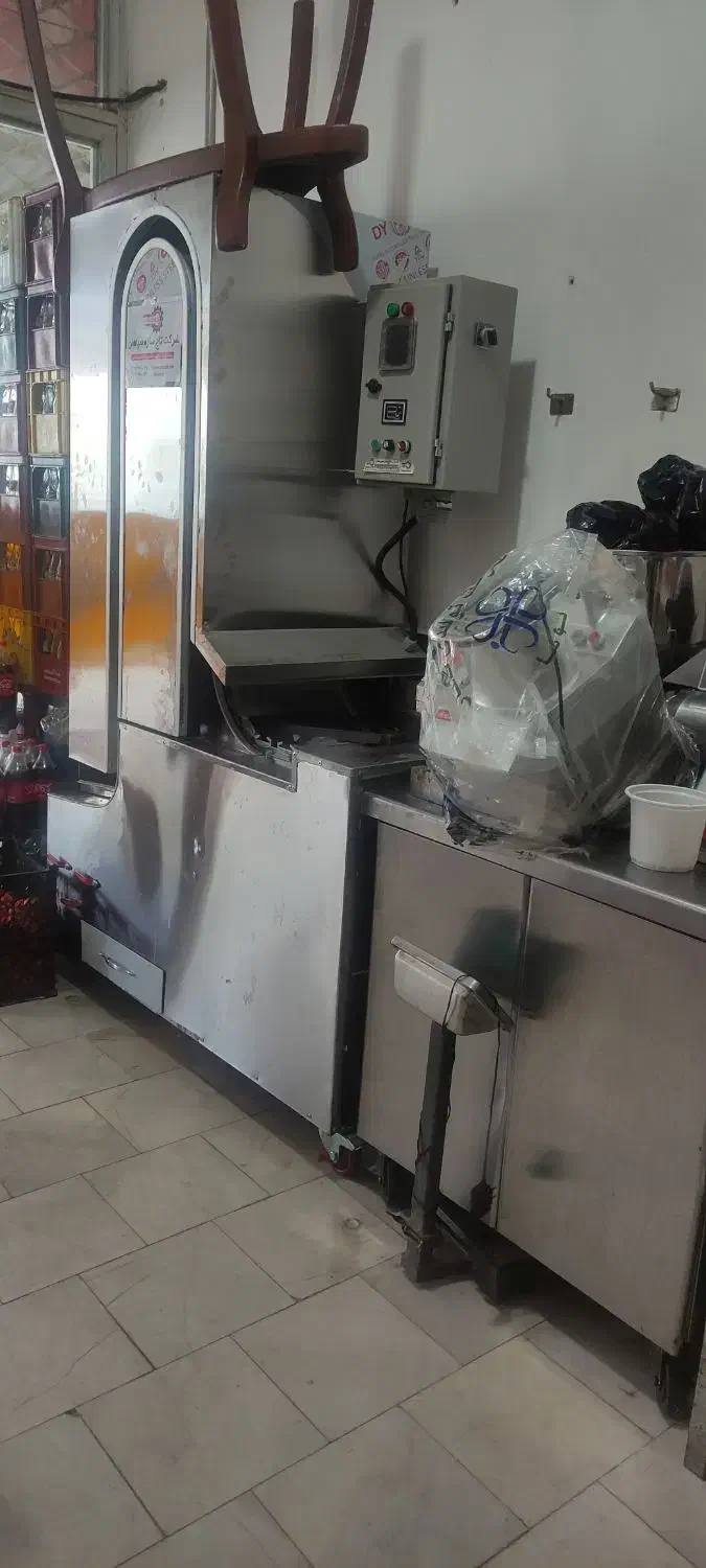 کوبیده سیخ گیر و کبابپز تمام اتوماتیک در حد نو|کافی‌شاپ و رستوران|شاهین دژ, |دیوار