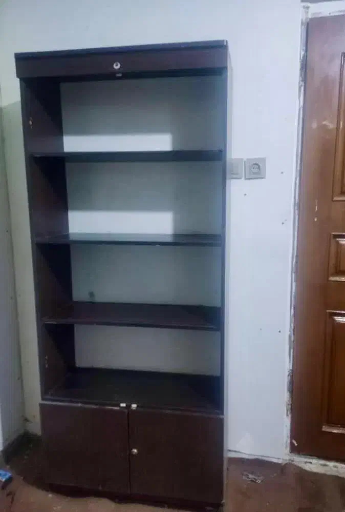 دو عدد میز و کمد اداری|مبلمان اداری|مشهد, سعد آباد|دیوار