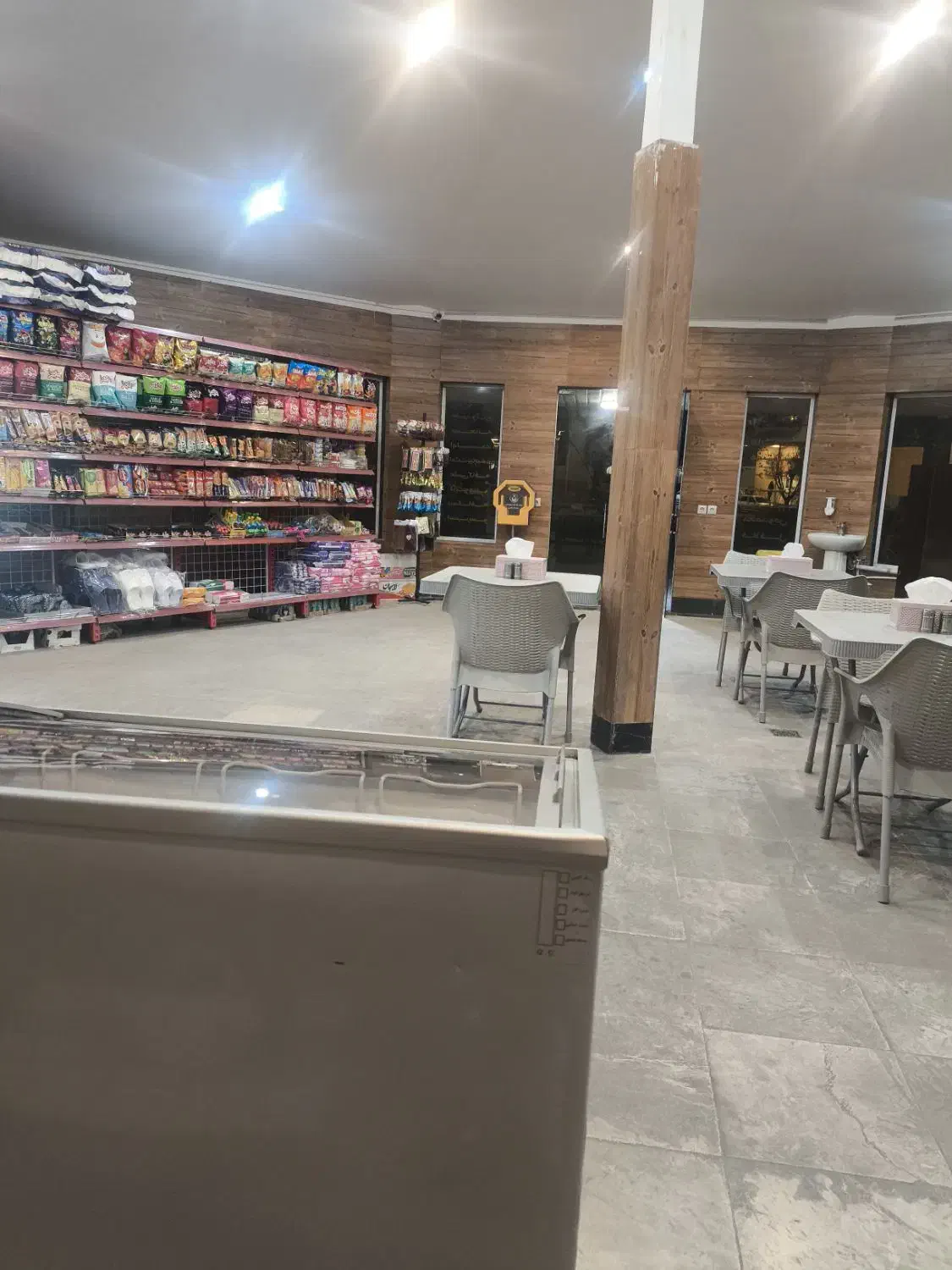 نیروی مجرد خانم|استخدام بازاریابی و فروش|قم, حنیف نژاد|دیوار