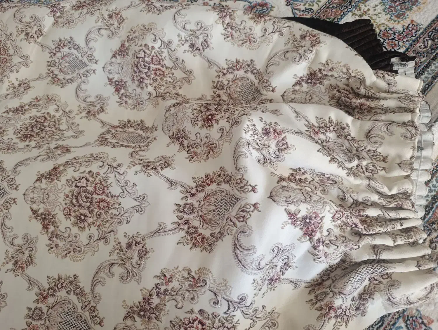 کنار پرده مخمل|پرده، رانر، رومیزی|سنندج, |دیوار