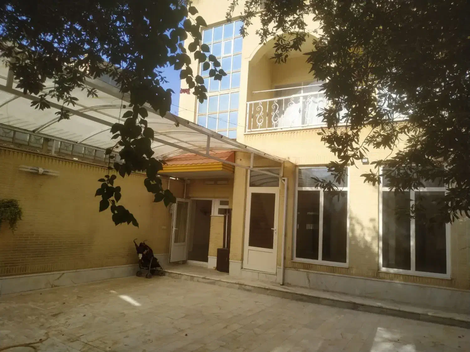 ویلایی دربستی ۲۷۰ متر همکف و بالا|اجارهٔ خانه و ویلا|قم, باجک یک|دیوار
