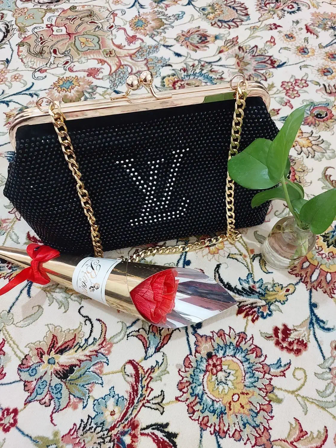 حراج لباس لطفا ورق بزنید|لباس|قم, باغ شازده|دیوار