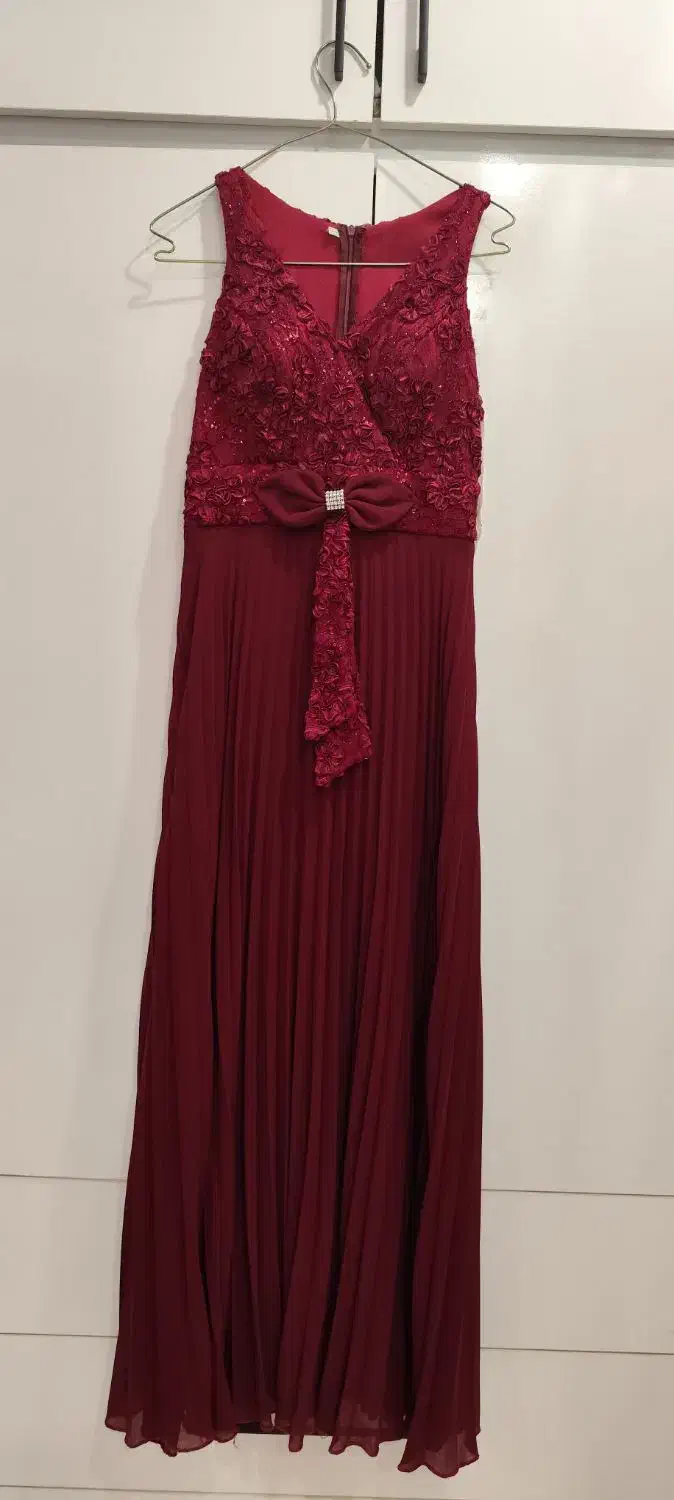 لباس مجلسی|لباس|مشهد, جانباز|دیوار