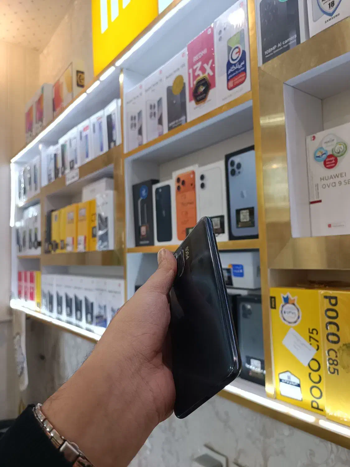 Poco m5sبدون پیش پرداخت بازنشستگان تامین اجتماعی|موبایل|مشهد, سید رضی|دیوار